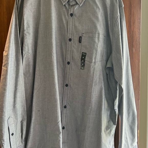 Oakley Button Down - Picture 2 of 2